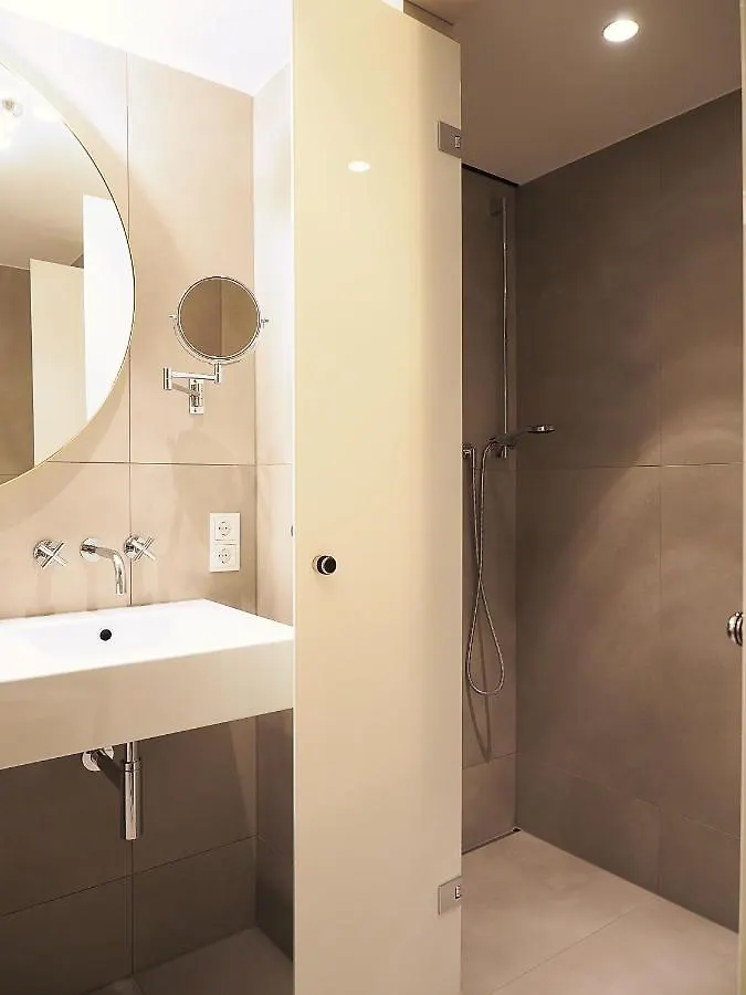 Jugend- Und Familienhotel Augustin München 3*,